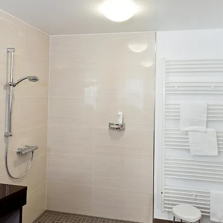 Hotel Komforthotel Butjadinger Tor 4*