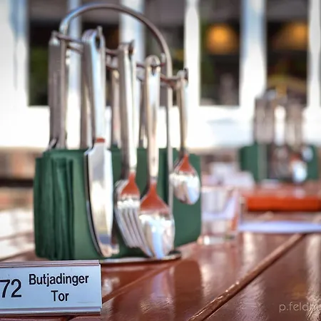 Komforthotel Butjadinger Tor 4*