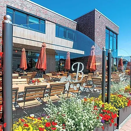 Hotel Komforthotel Butjadinger Tor 4*