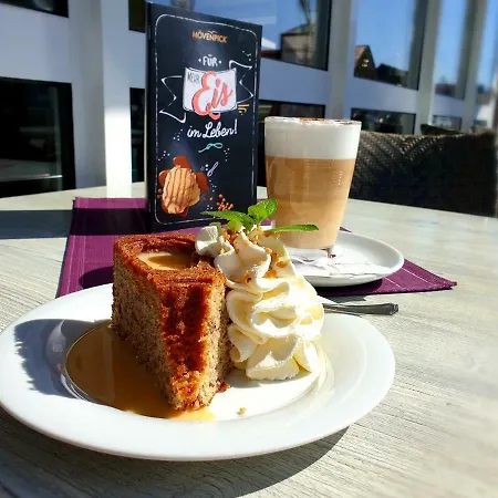 Komforthotel Butjadinger Tor Hotel 4*